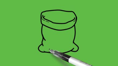 Soyut yeşil arkaplanda siyah, kahverengi, sarı ve beyaz renk kombinasyonlarıyla dolu para dolu bir çanta.