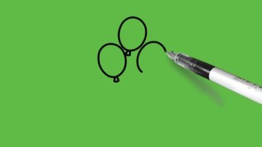 Yıldızlı üç balon ve soyut yeşil arka planda siyah çizgili mavi şeritli şeritler oluştur