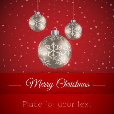 Kar ve kar taneleri ile kış arka plan üzerinde Noel topu. M