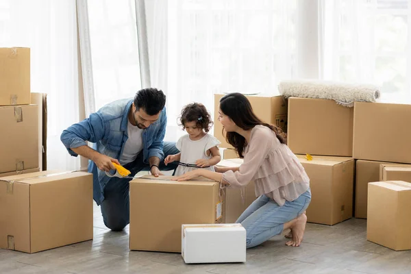 Family Just Bought New Furniture Helped Organize House Mon Dad — Stock Photo, Image