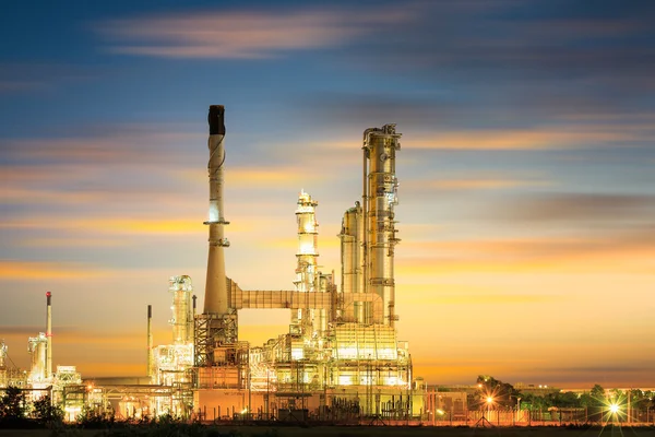 Oljeraffinaderifabrik — Stockfoto