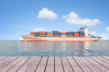 Kargo gemi gökyüzü