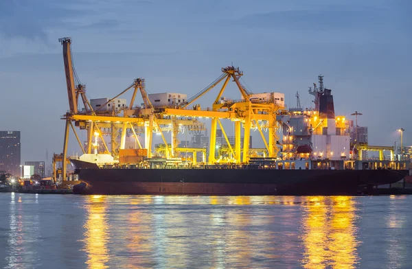 Cargo ship — Stock Photo, Image