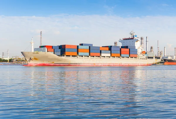 Cargo ship — Stock Photo, Image