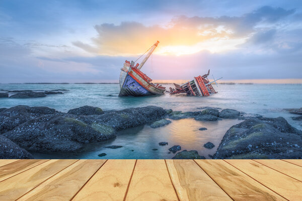 Кораблекрушения и древесина
