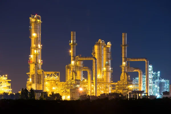 Noche de refinería de petróleo — Foto de Stock