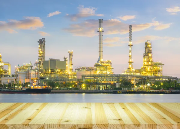 Raffineria di petrolio Crepuscolo — Foto Stock