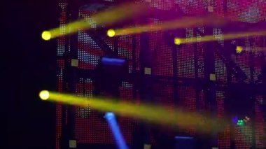 Işık ekipmanları, aydınlatma efektleri. Dinamik flaş ışığı 