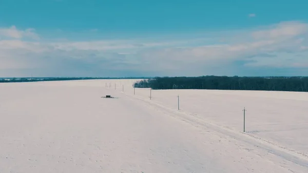 the electrical network is laid along the winter field