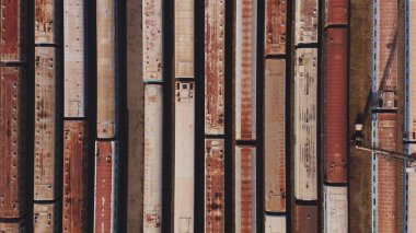 Demiryolu birçok paralel demiryolu 4k ile Yard değiştiriliyor. 