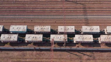 Demiryolu birçok paralel demiryolu 4k ile Yard değiştiriliyor. 