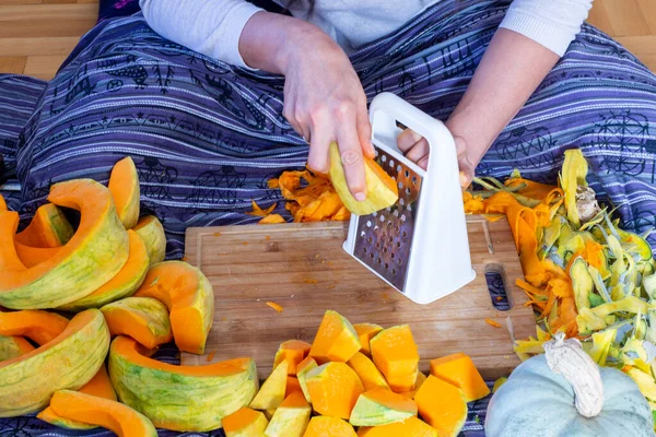 Making Sweet Pumpkin Pastry Woman Cutting Slicing Pumpkin Cutting Board — Stock Photo, Image