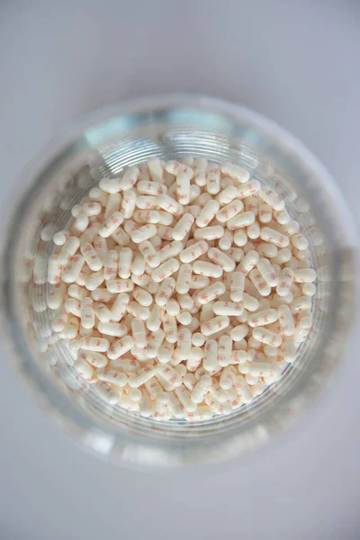 Szelektív Focus Pills Jövő Étele Gyógyszerkapszulával Töltött Tégely — Stock Fotó
