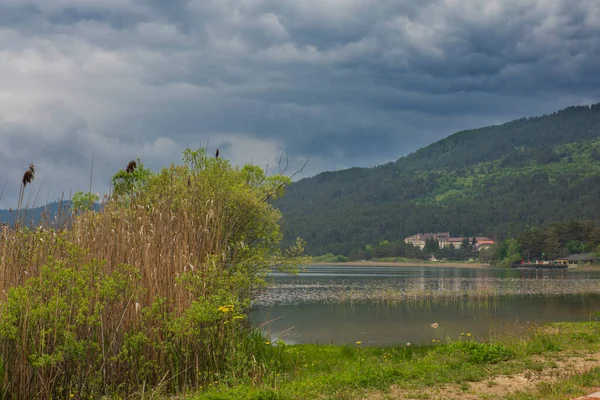 Bolu Maravillosa Vista Lago Desde Plataforma Observación Madera Junto Lago — Foto de Stock