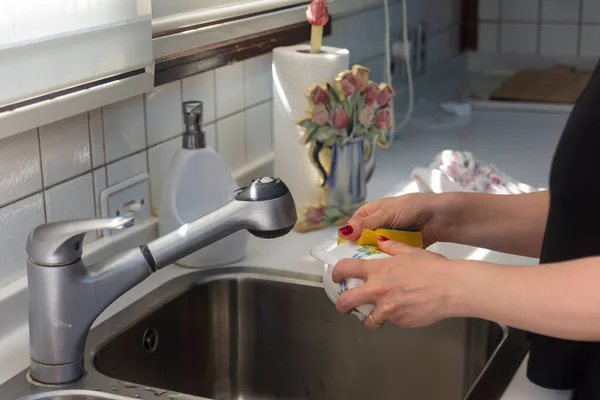 Young Woman Washing Dishes Sink — Stock Photo, Image