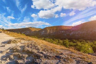 Doğu Avrupa 'nın tepe manzarası. Seyahat için popüler yerler. Moldova Yaşlı Orhei. Arkaplan