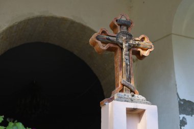 Kilise ve manastırın soyut dini geçmişi. İnanç ve Sembolizm