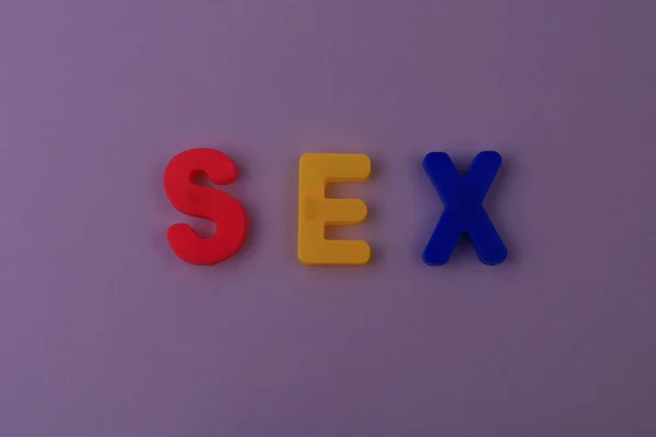 Słowo Lub Tekst Seks Napisany Alfabecie Kolorowymi Literami Magnesie — Zdjęcie stockowe