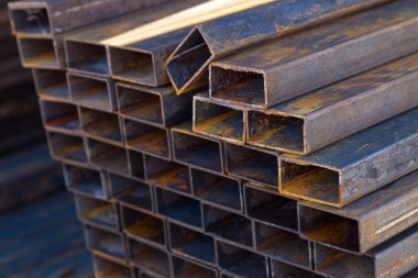 Metal bazlı evrensel arka plan. Ürün deposu. Çelik tüpler.