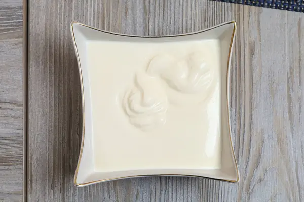 Crème Sure Naturelle Épaisse Grasse Fond Culinaire Avec Accent Sélectif — Photo