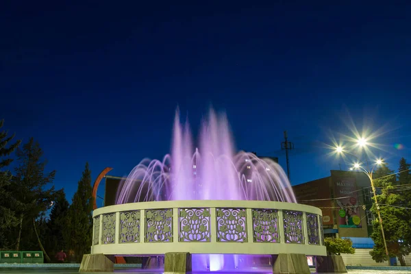 Oktober 2020 Balti Moldavien Stad Fontän Efter Solnedgången Bakgrund — Stockfoto