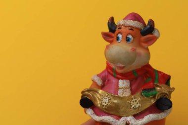 Doğu takvimine göre 2021 'in ana sembolü inek ya da boğa. Metin veya harf için boşluk kopyala