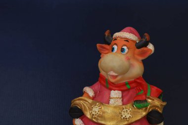 Doğu takvimine göre 2021 'in ana sembolü inek ya da boğa. Metin veya harf için boşluk kopyala