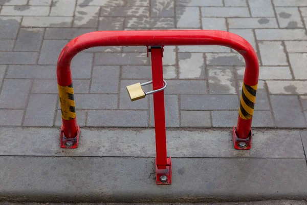 Plaza Aparcamiento Privado Entorno Urbano Con Una Valla Cerrada Con — Foto de Stock