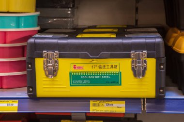 11 Şubat 2021 Balti Moldova Dev zincir süpermarket, illüstrasyon editörü. Araç çantası bölümü