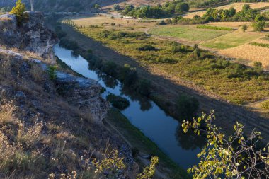Doğu Avrupa 'nın tepe manzarası. Seyahat için popüler yerler. Moldova Yaşlı Orhei. Arkaplan