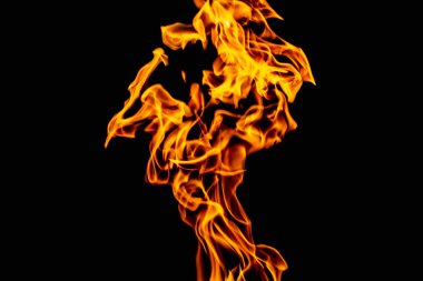 Metin veya harf için ateş ve kopyalama alanı olan soyut siyah arkaplan