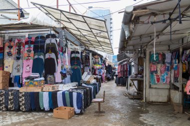 17 Şubat 2021 Balti veya Beltsy, Moldova covid-19 salgını sırasında merkezi şehir pazarıdır..