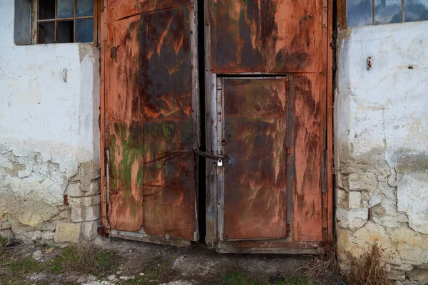 Portes Ancien Bâtiment Industriel Hangar Abandonné Contexte — Photo