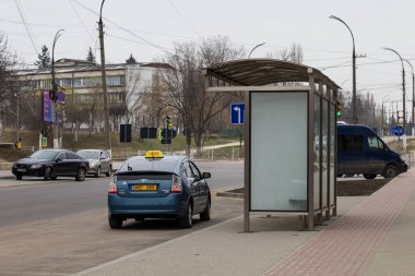 1 Nisan 2021 'de Balti Moldova kentsel çevrede toplu taşımacılık durdu. İllüstrasyon başyazısı. Arkaplan