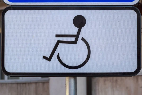 Niepełnosprawny Znak Drogowy Tło Miejscem Kopiowania Tekstu — Zdjęcie stockowe