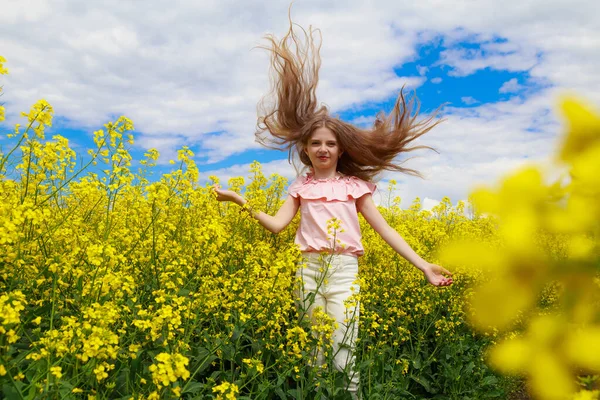 Childhood Happiness Concept Teenager Outdoors Girl Nature Lifestyle Cheerful Lightning — Stock Photo, Image