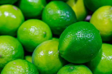 Çiftçi limonları yakın plan, metin için kopyalama alanı olan arka plan. Bir süpermarkette mallar.