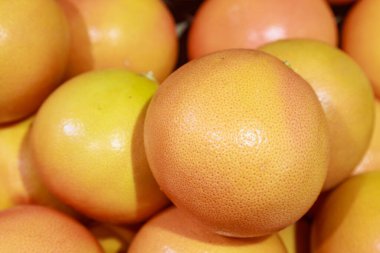 Greyfurt, metin için kopyalama alanı olan arkaplan. Bir süpermarkette mallar.