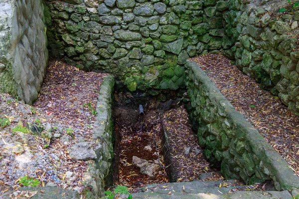 Une Source Eau Potable Une Source Naturelle Pour Étancher Votre — Photo