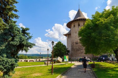 Tarihi ve kültürel mirası olan eski bir kale. İllüstrasyon başyazısı. 12 Haziran 2021 Soroca Moldova. Kopyalama alanı olan arkaplan