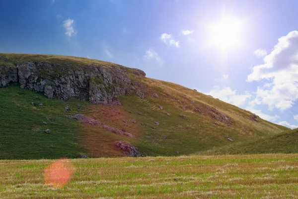 Die Hügelige Natur Osteuropas Grüne Hügel Mit Selektivem Fokus Landschaftshintergrund — Stockfoto