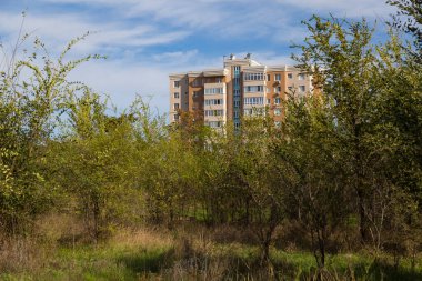 Tipik bir yerleşim yeri olan yeni bir alan. Şehir Mimarisi. Metin için kopyalama alanı olan arkaplan.