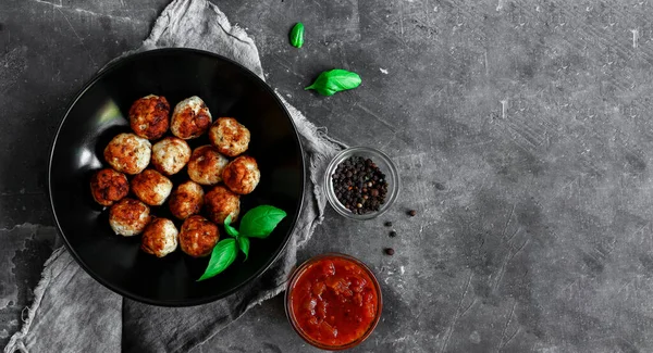 Chicken Meatballs Plate Meatballs Basil Copyspace Top View — Stock Photo, Image