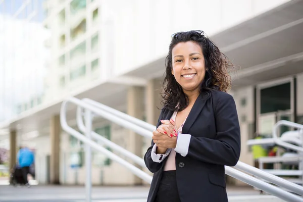 Young Latin American Business Woman Confident Gesture She Outdoors Wearing — Stock Photo, Image
