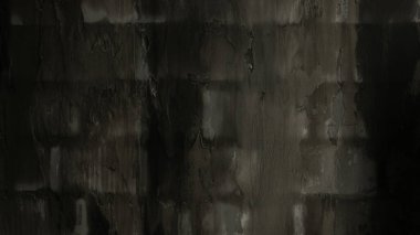 Eski tuğla duvar siyah. Koyu arkaplan, tuğla dokusu.