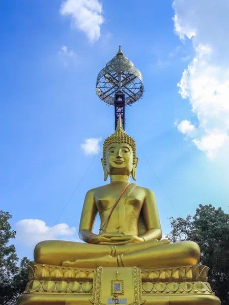 Kultainen Buddha — kuvapankkivalokuva