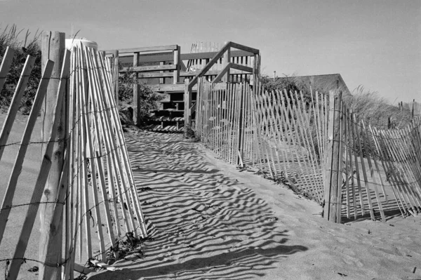 Crisscrossing Wood Wire Storm Fences Shadows Line Either Side Path — Stock Photo, Image