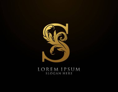 Klasik S Harfi Simgesi. Lüks Altın Alfabe Sanatları logosu. Kitap tasarımı için klasik amblem, marka adı, mühür, restoran, butik, noter, otel.  