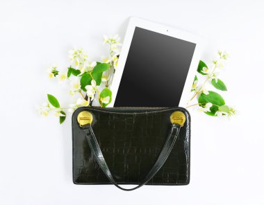 Alay kadar Tablet ve Retro çanta