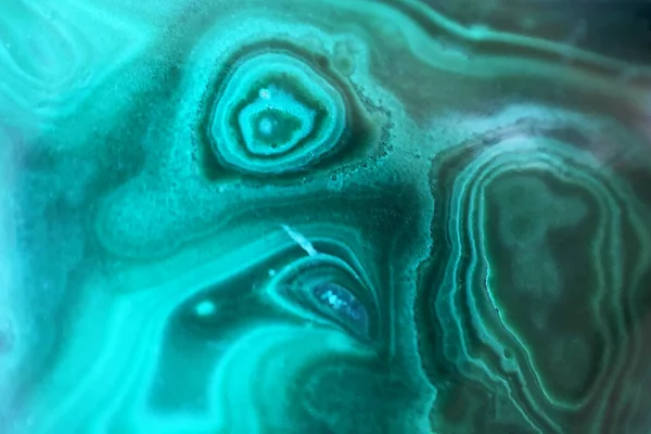 Yeşil Malakit Taşının Makro Görüntüsü Açık Koyu Yeşil Katmanlar Yarı — Stok fotoğraf